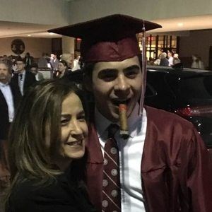 Meet your Posher, Leslie